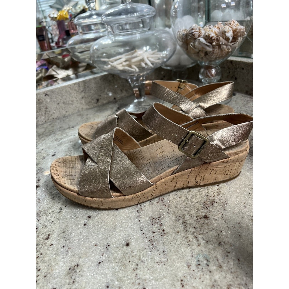 Kork-Ease Myrna 2.0 Soft Gold Metallic Wedge Sandals Size 10M K38110